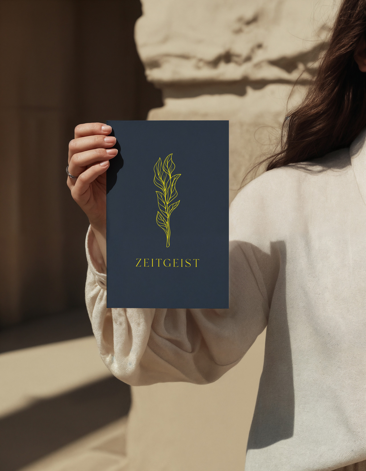 Titelkarte der Speisekarte des Café Zeitgeist mit Logo und typografischer Gestaltung