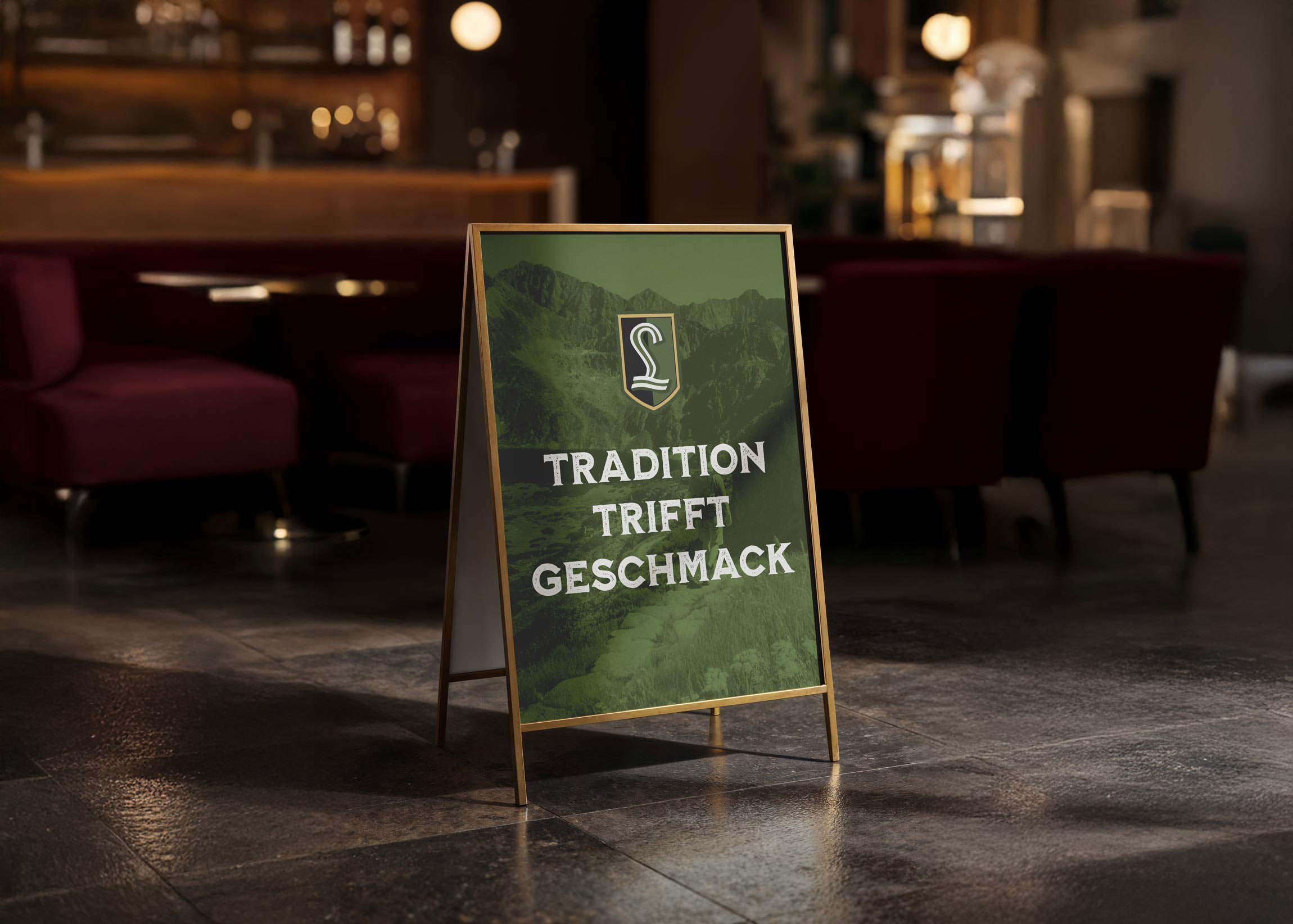 Aufsteller im Brauereigasthof Laupheimer mit Schriftzug „Tradition trifft Geschmack